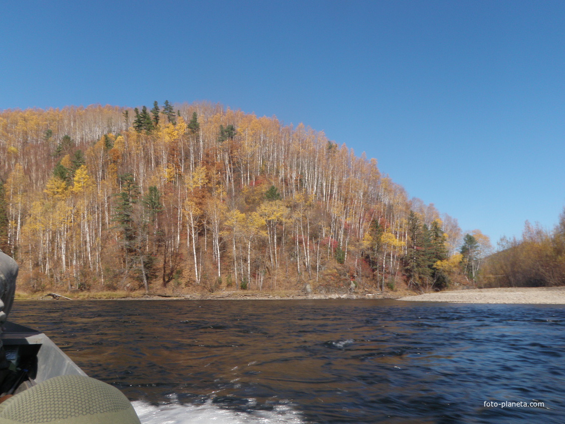 на лодке по реке Бикин