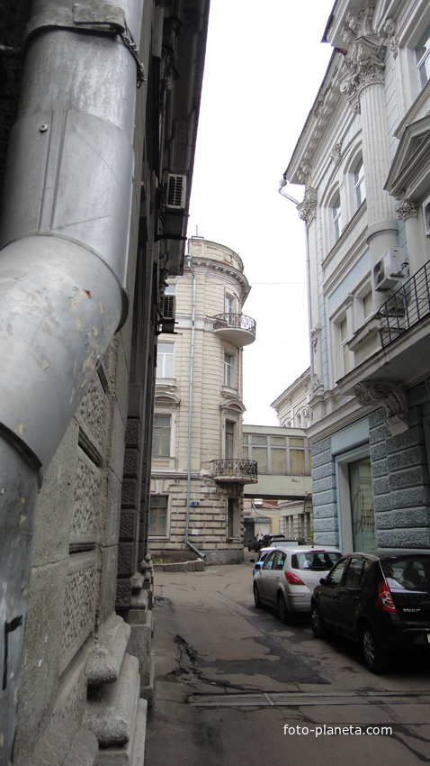 Москоские дворики. Мясницкая, 13.