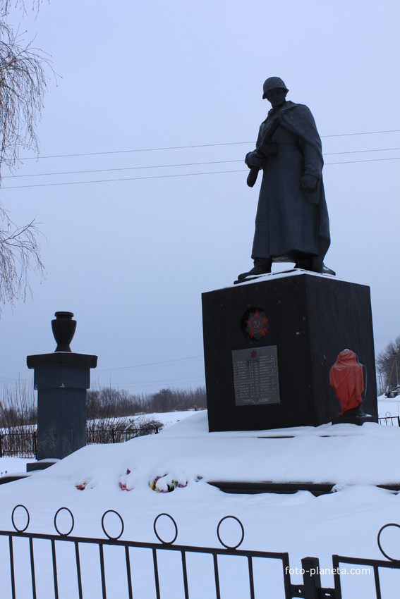 Зимовенька. Мемориал в честь погибших воинов Великой Отечественной войны.