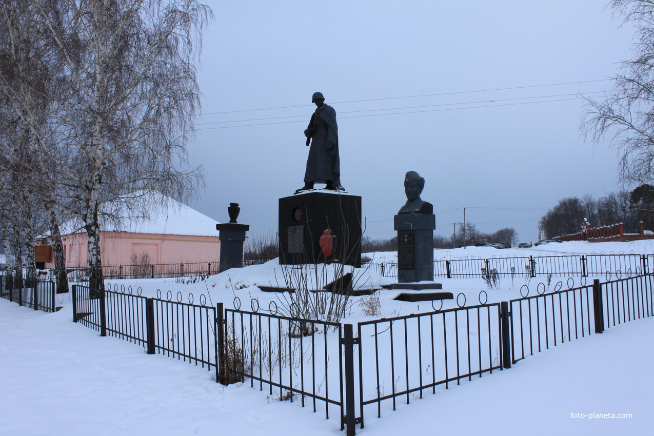 Зимовенька. Мемориал в честь погибших воинов Великой Отечественной войны.