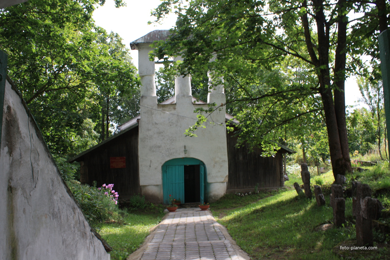 Церковь Сергия и Никандра