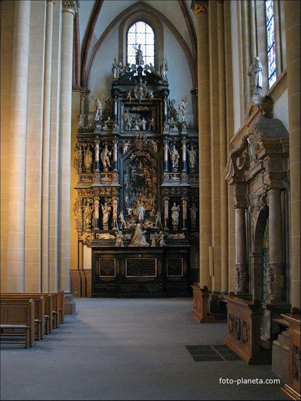 Гробница епископа Теодора фон Фюрстенберга в Кафедральном соборе Падерборна