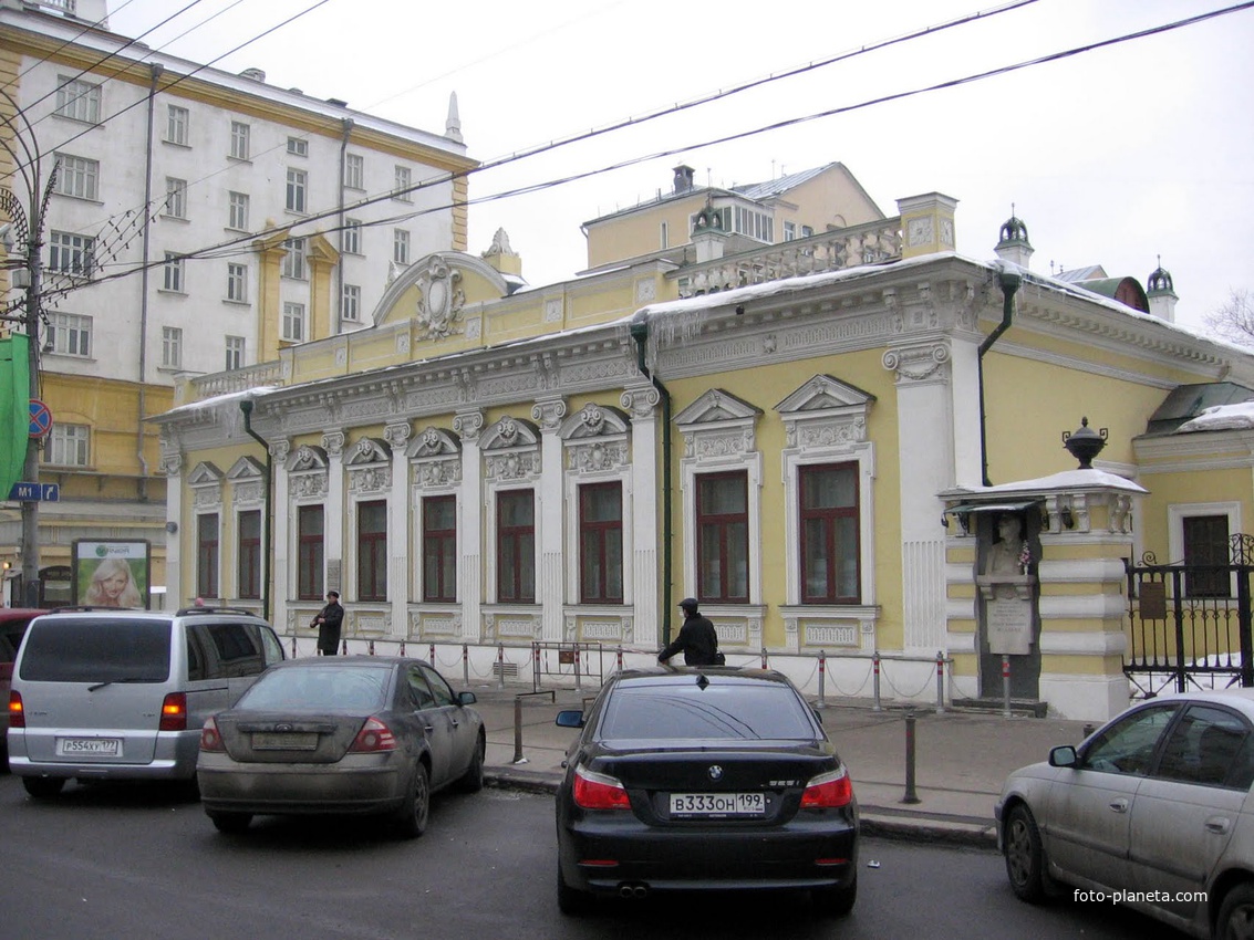 Дом шаляпина в москве на новинском бульваре