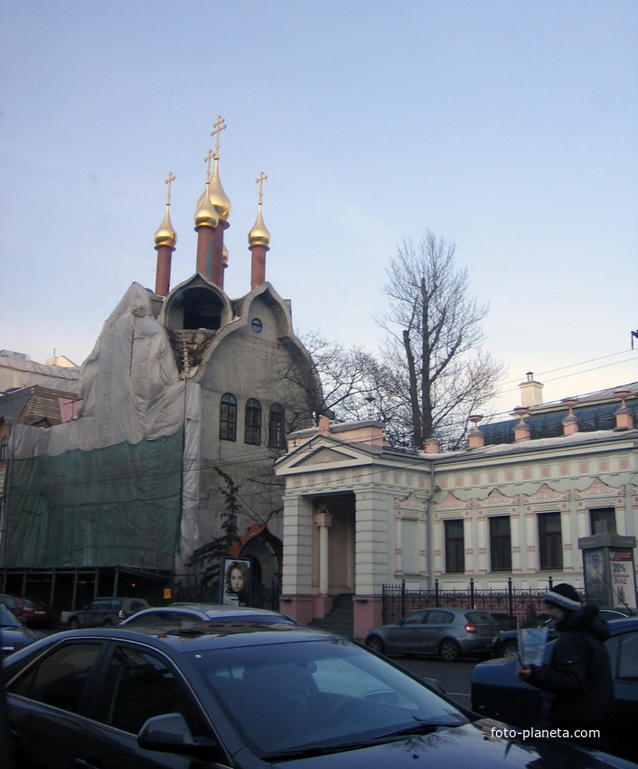 Проспект Мира 22-24 / Храма-часовни в честь Собора Дивеевских святых.