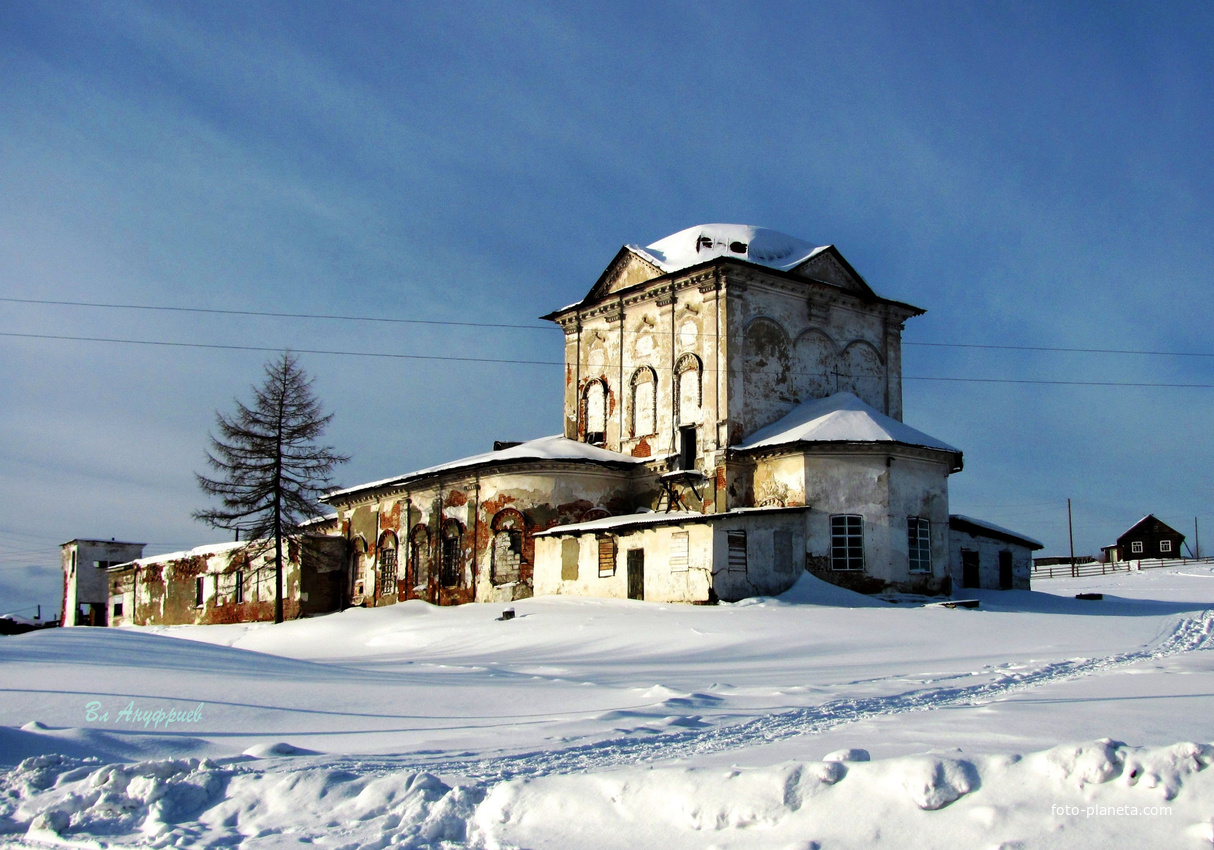 село Мохча. Вознесенская церковь.Построена в 1838г.Архитектурный памятник.