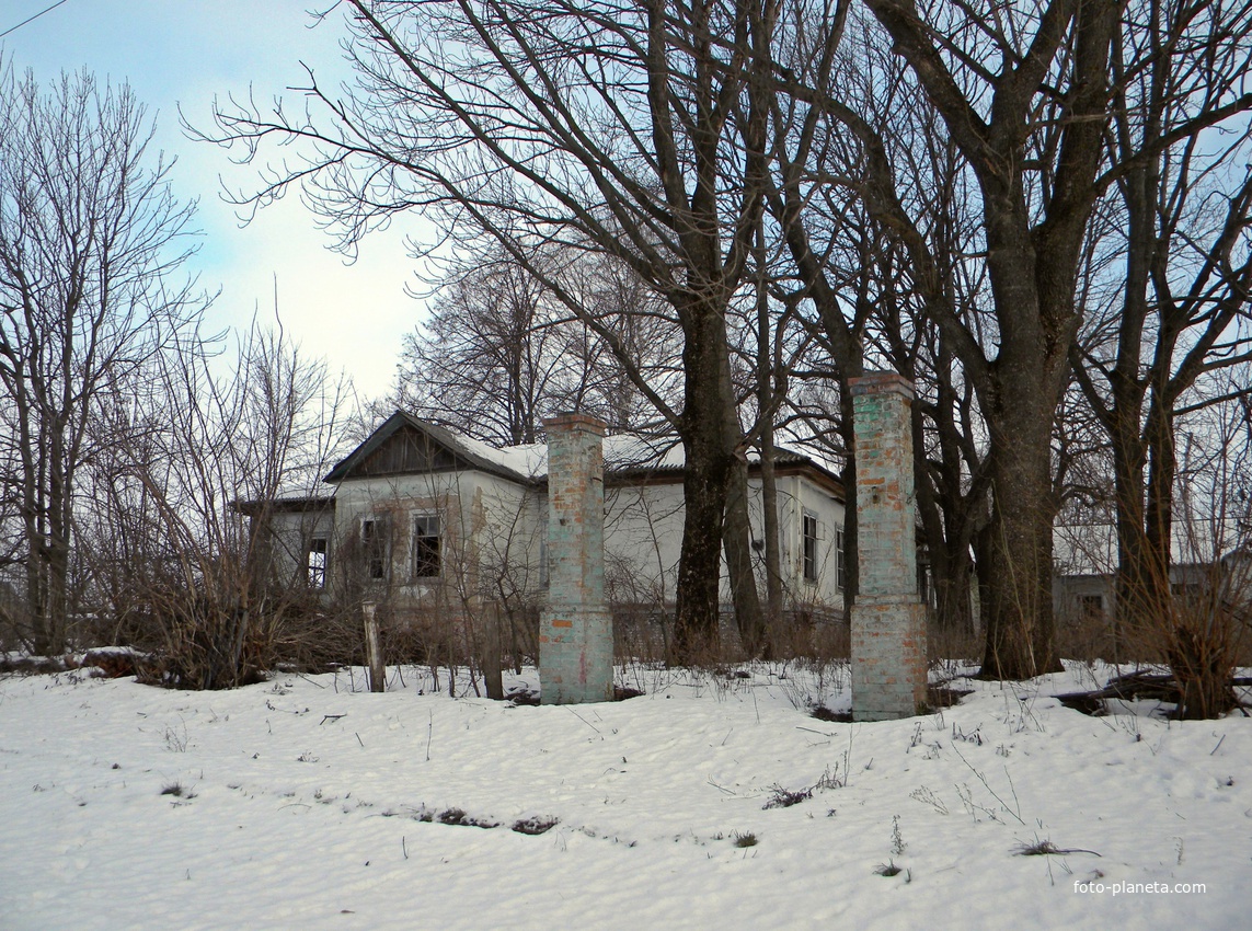 Заброшенный дом села Зимовеньки