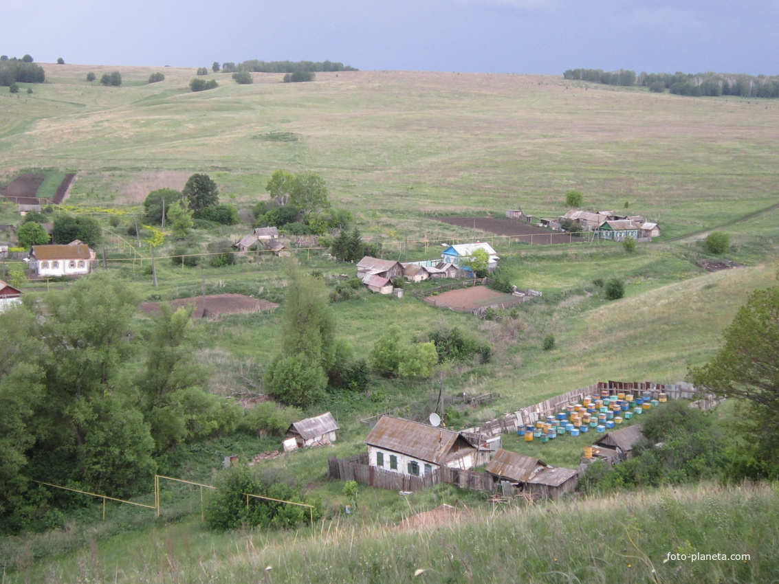 вид деревни с горы