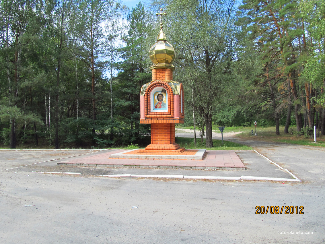 Часовенный столб на границе Сумской и Полтавской областей