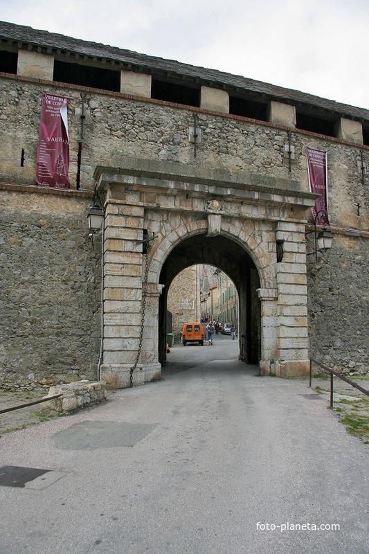 Въездные ворота в крепость Вильфранш-де-Конфлан