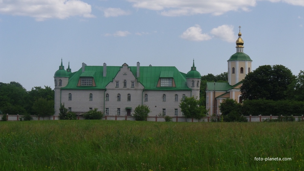 Мельники Свято-Троицкий Мотронинский женский монастырь