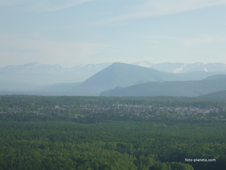 Горы и окраина Северобайкальска