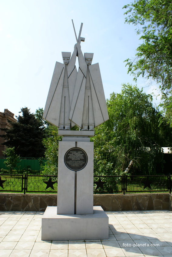 Памятник-клятва воинам кабардино-Балкарской кавалерийской дивизии