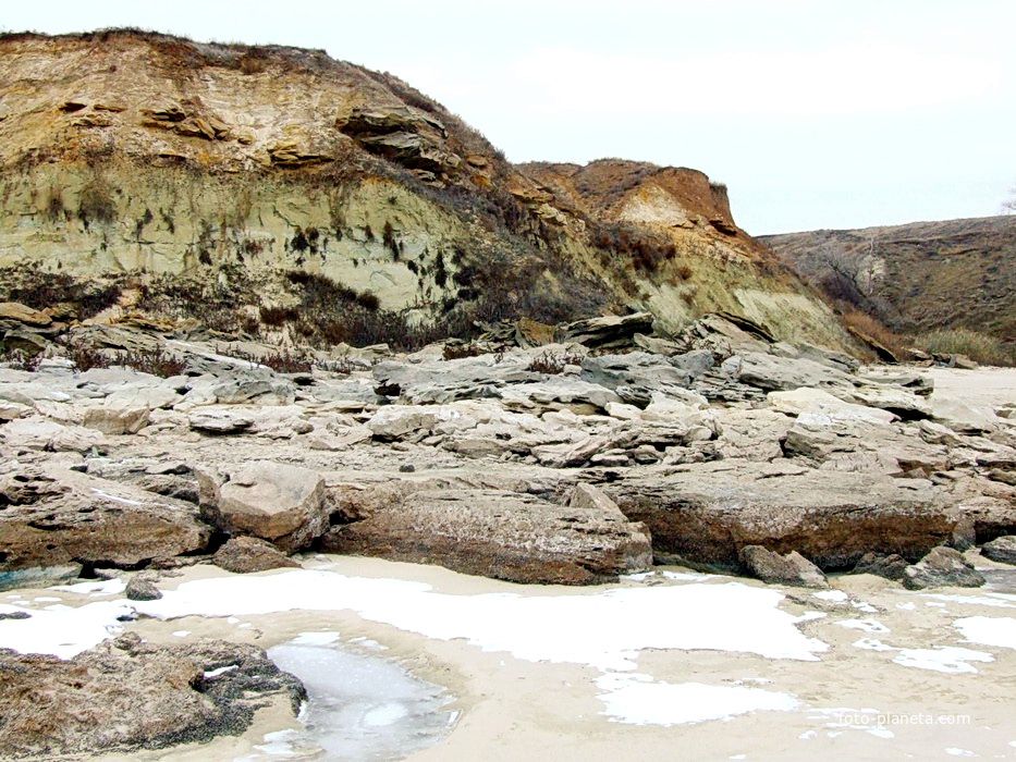 Декабрь на обрыве Цимлянского моря у станицы Хорошевской