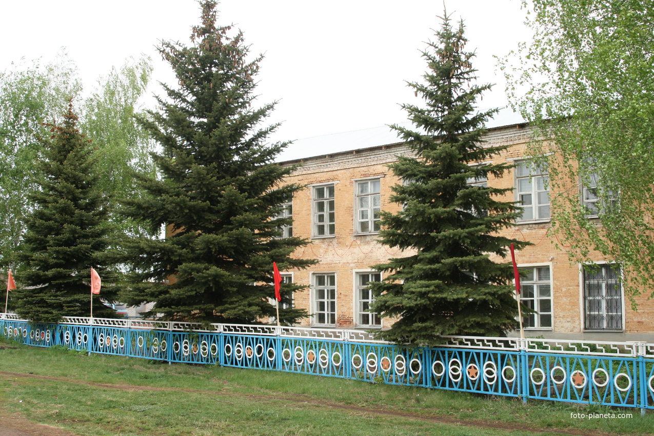 Александровская средняя школа