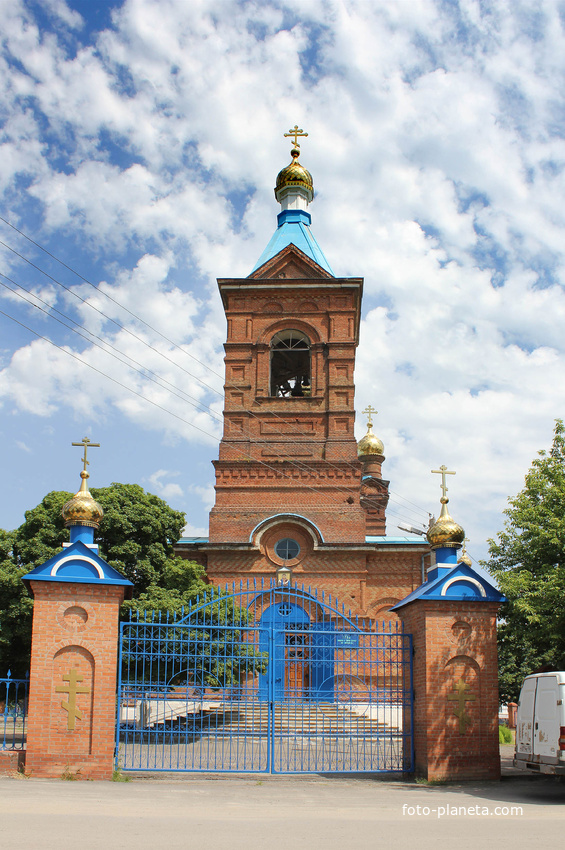 Константиновск. Церковь Покрова Пресвятой Богородицы Константиновск. Покровская Церковь (Константиновск). Храм Покрова Пресвятой Богородицы Ростовская область. Константиновск Ростовская область храм Покрова Пресвятой Богородицы.