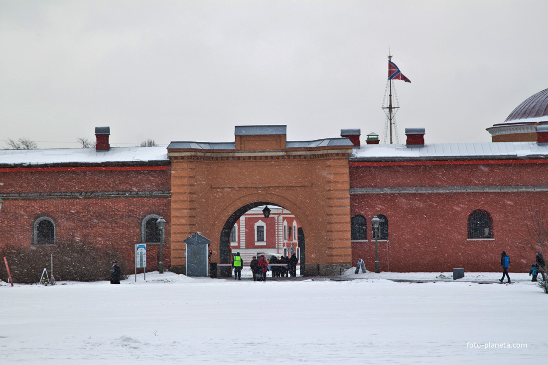 Ворота Петропавловской крепости