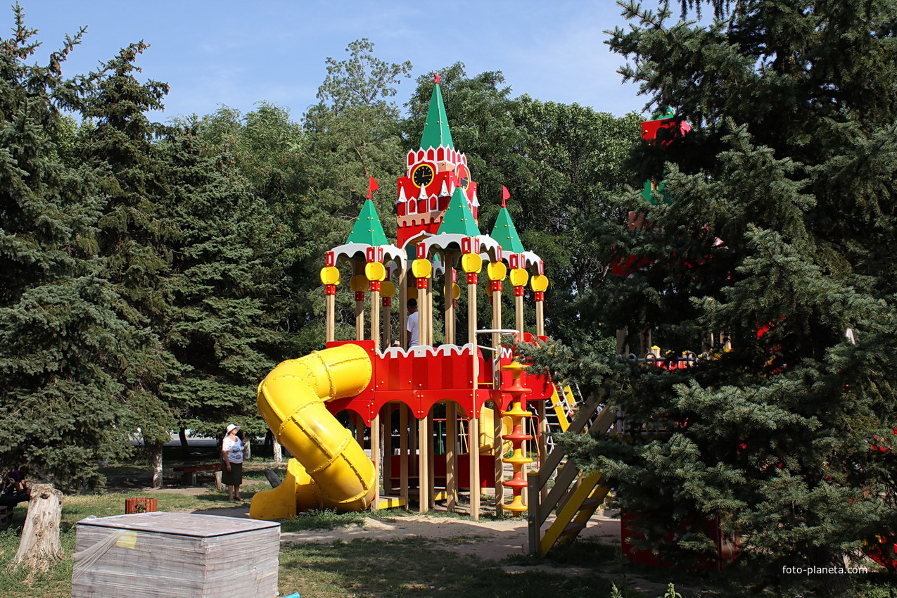 детский городок в парке