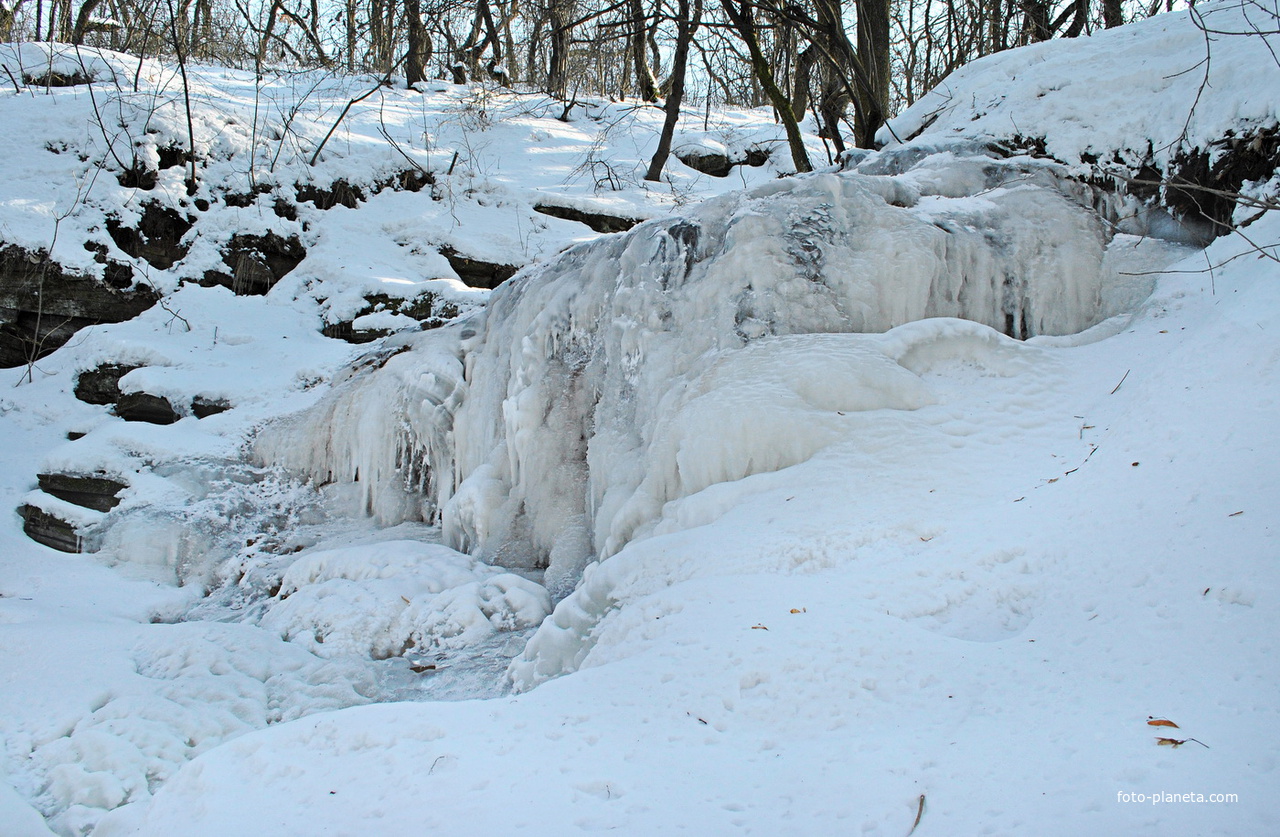 водопад в мороз