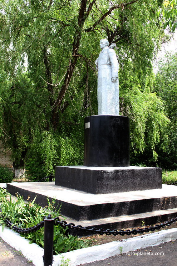 братская могила, мемориал С.В.Рыбальченко