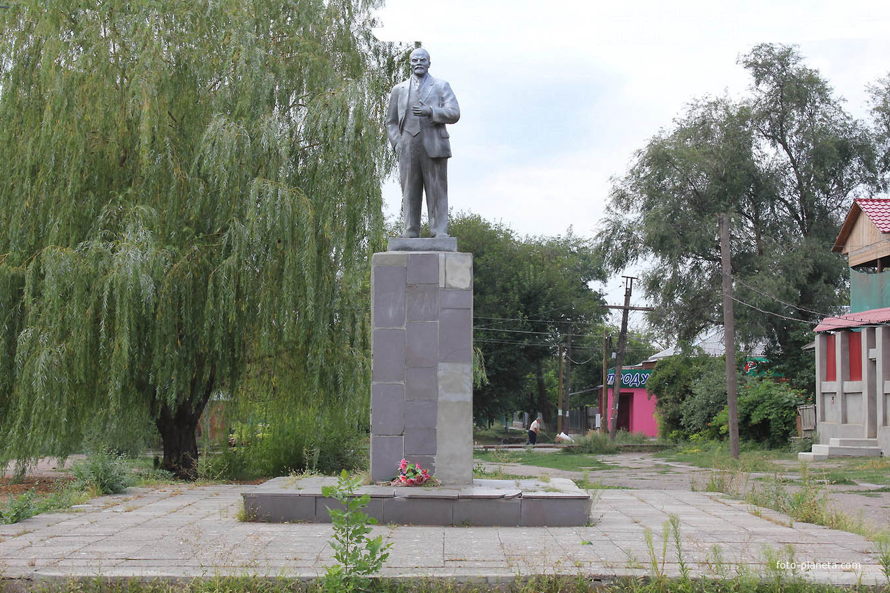 Ростовская обл ст. Станица Мечетинская Зерноградский район. Памятник в станице Мечетинской. Станица Мечетинская Ростовская область Зерноградский. Храм станица Мечетинская Ростовская обл.