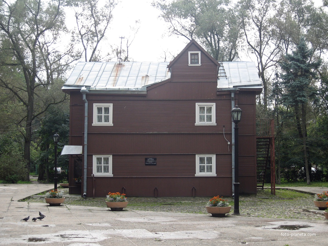 Ново-Александровская ул, дом-музей &quot;Невская застава&quot;.