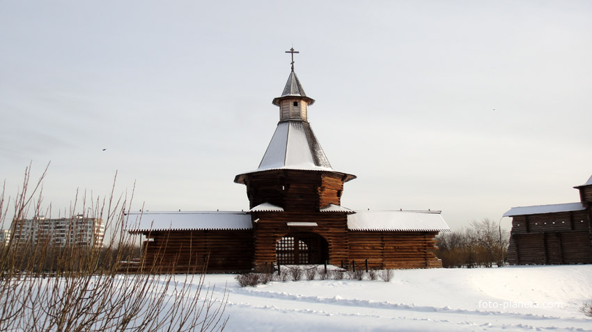 Надвратная башня Николо-Корельского монастыря