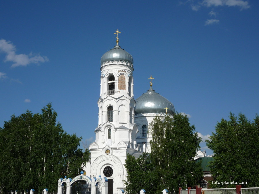 Церковь в верхней части г. Бийск