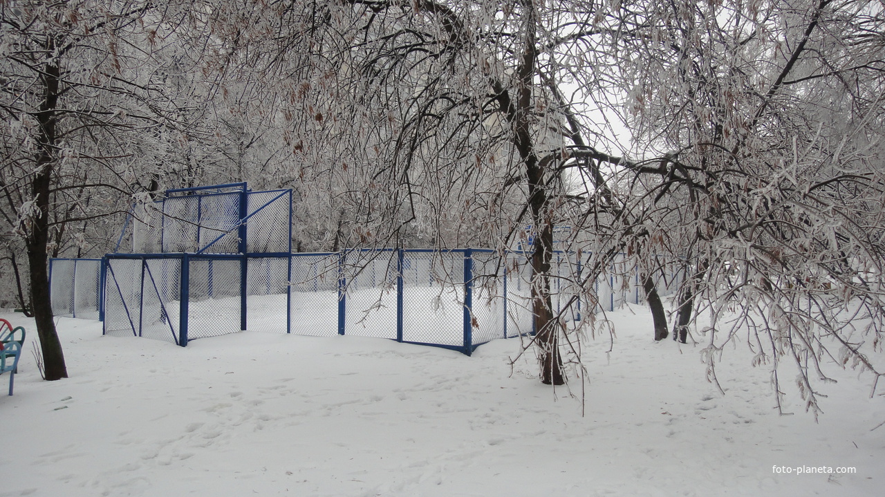 Спортивная площадка