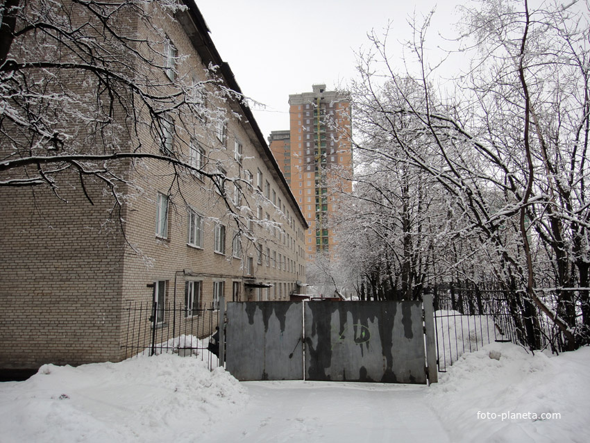 Двор гостинницы Загорье