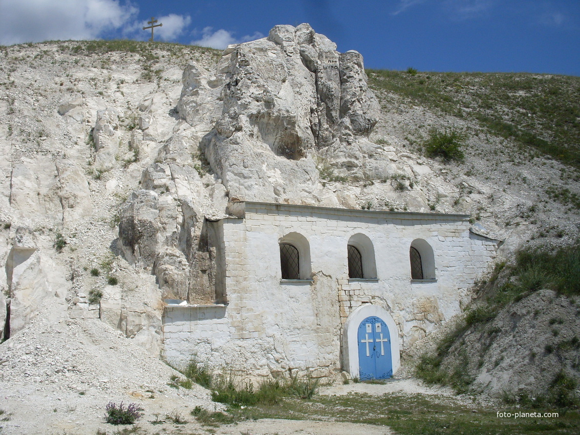 пещерный храм