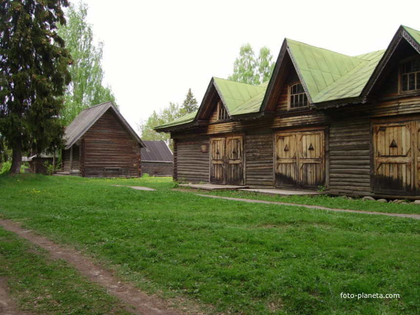 Пожарное депо с вышкой 1912 года постройки из деревни Лаптиха Бежецкого района Тверской области