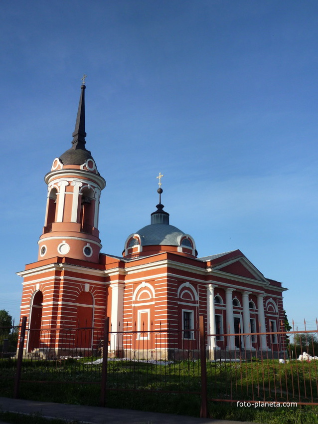 Церковь в селе Рождествено