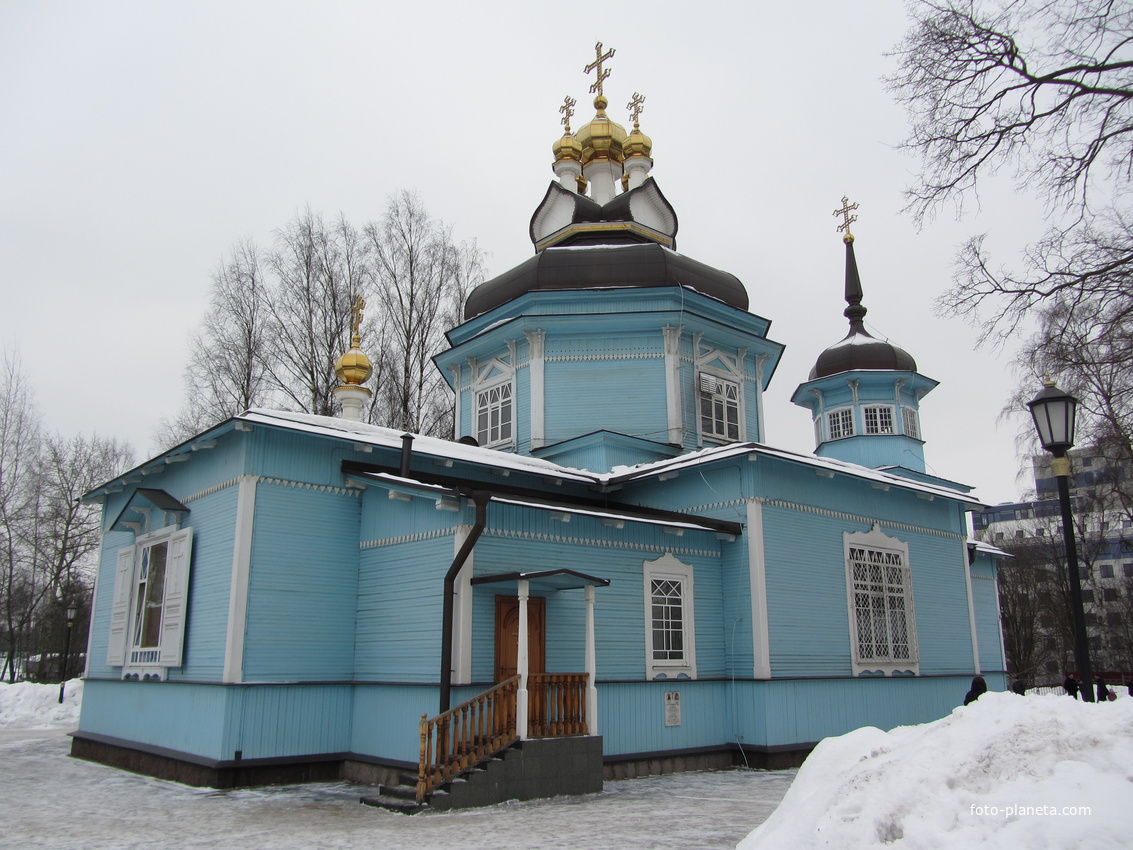 Церковь Дмитрия Солунского в Коломягах. Другой вид.