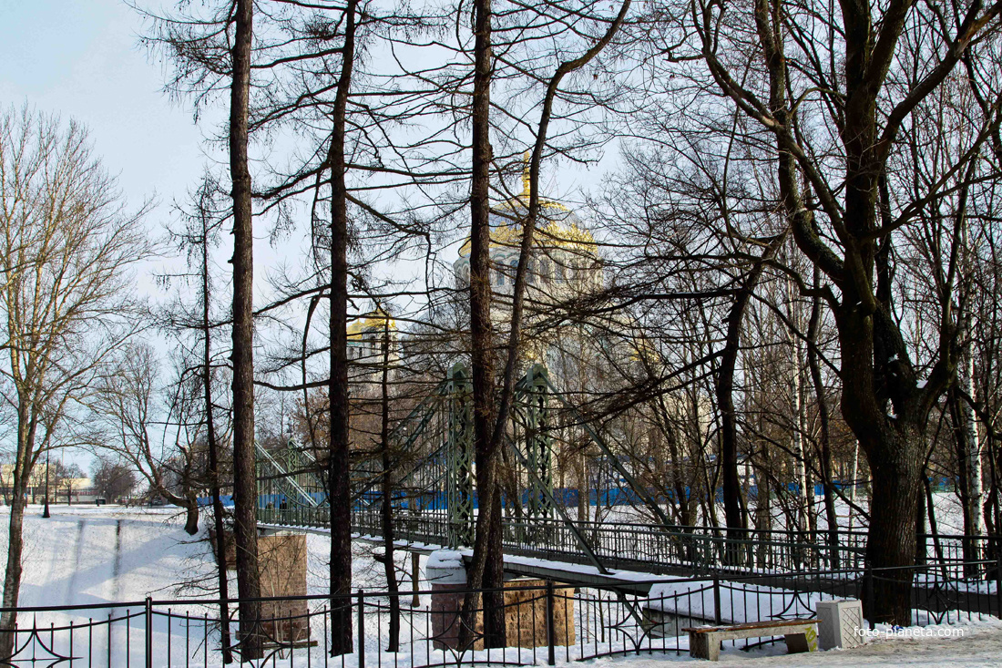 Вид на Макаровский мост и собор