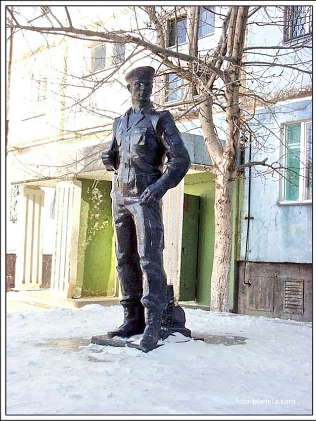 памятник воинам-интернационалистам в на улице К.Маркса