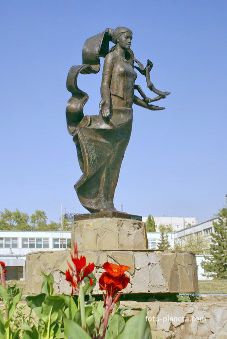 Скульптурная композиция ВЕСНА