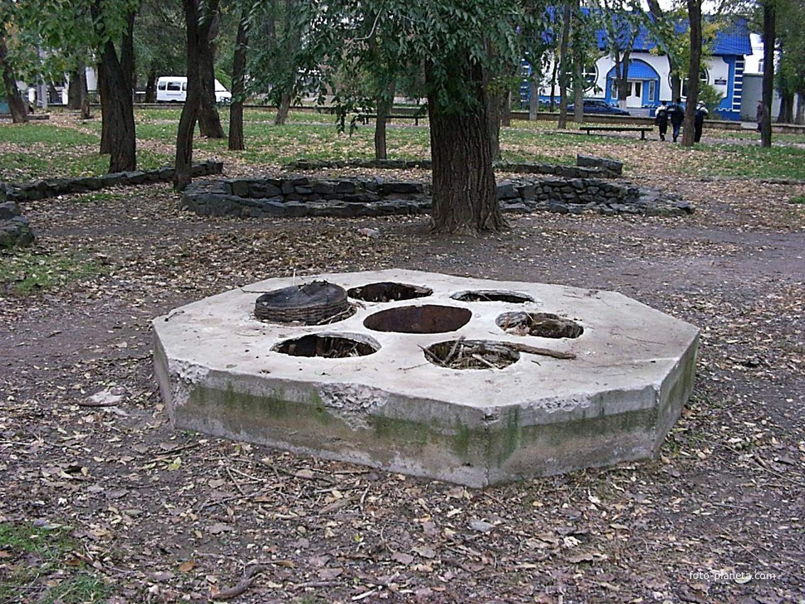 основание исчезнувшего памятника к 600-летию Куликовской битвы