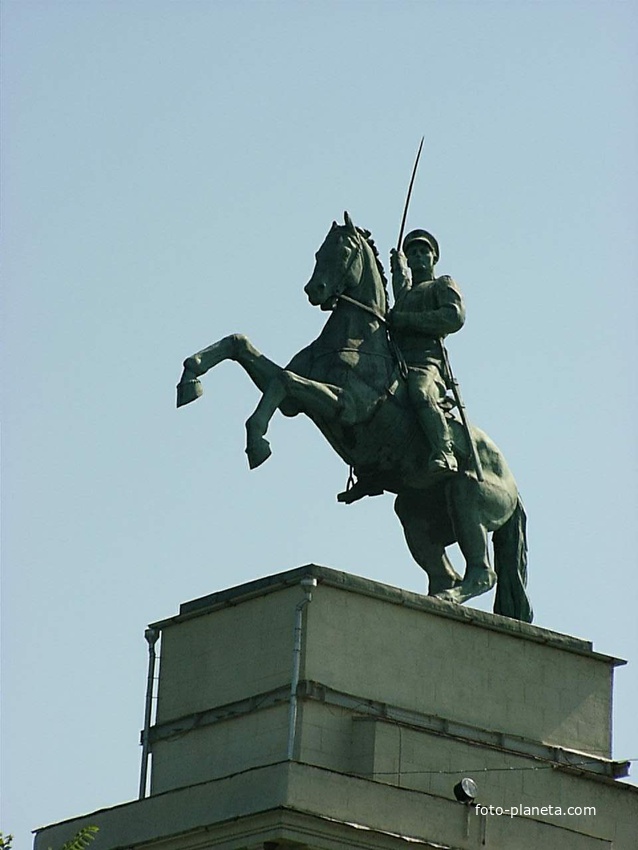 Скульптурная композиция на 15 шлюзе судоходного канала &quot;Казаки&quot;