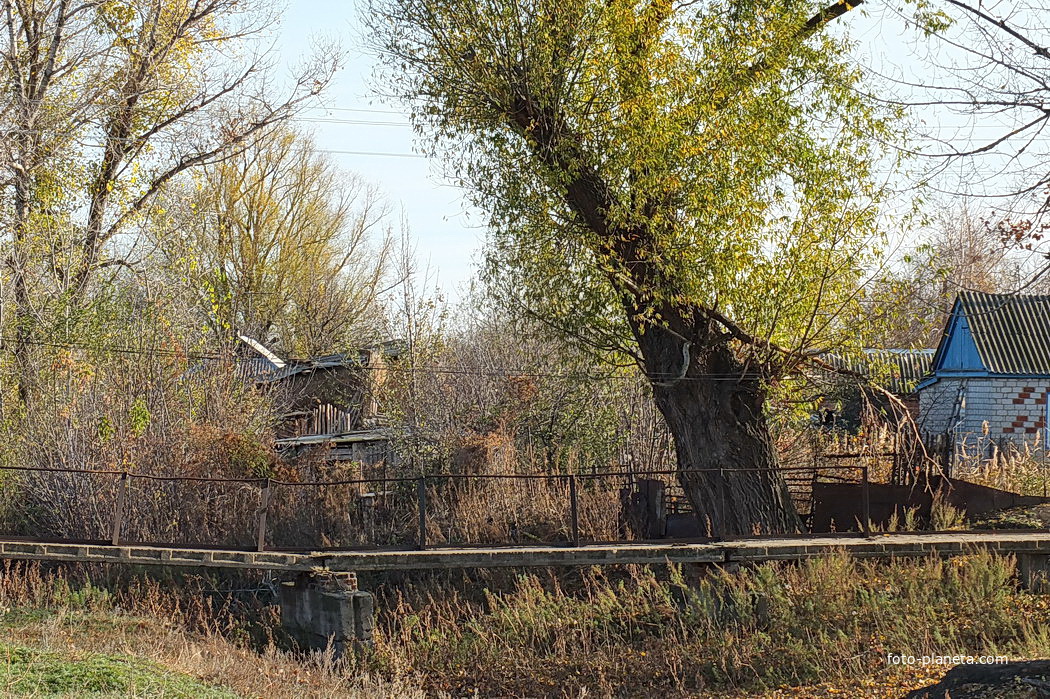 мсотик через овраг (весной бывает заполнен водой)
