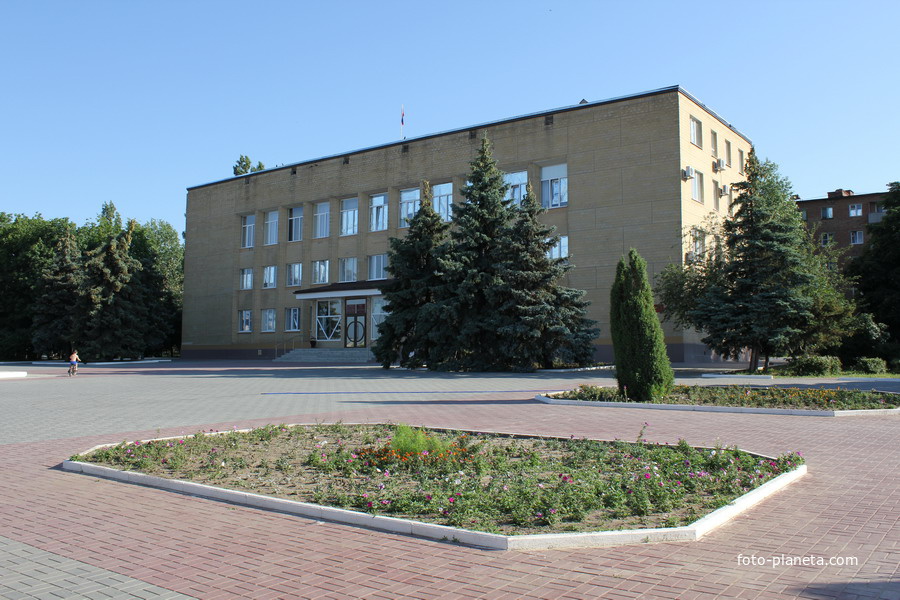 здание администрации района