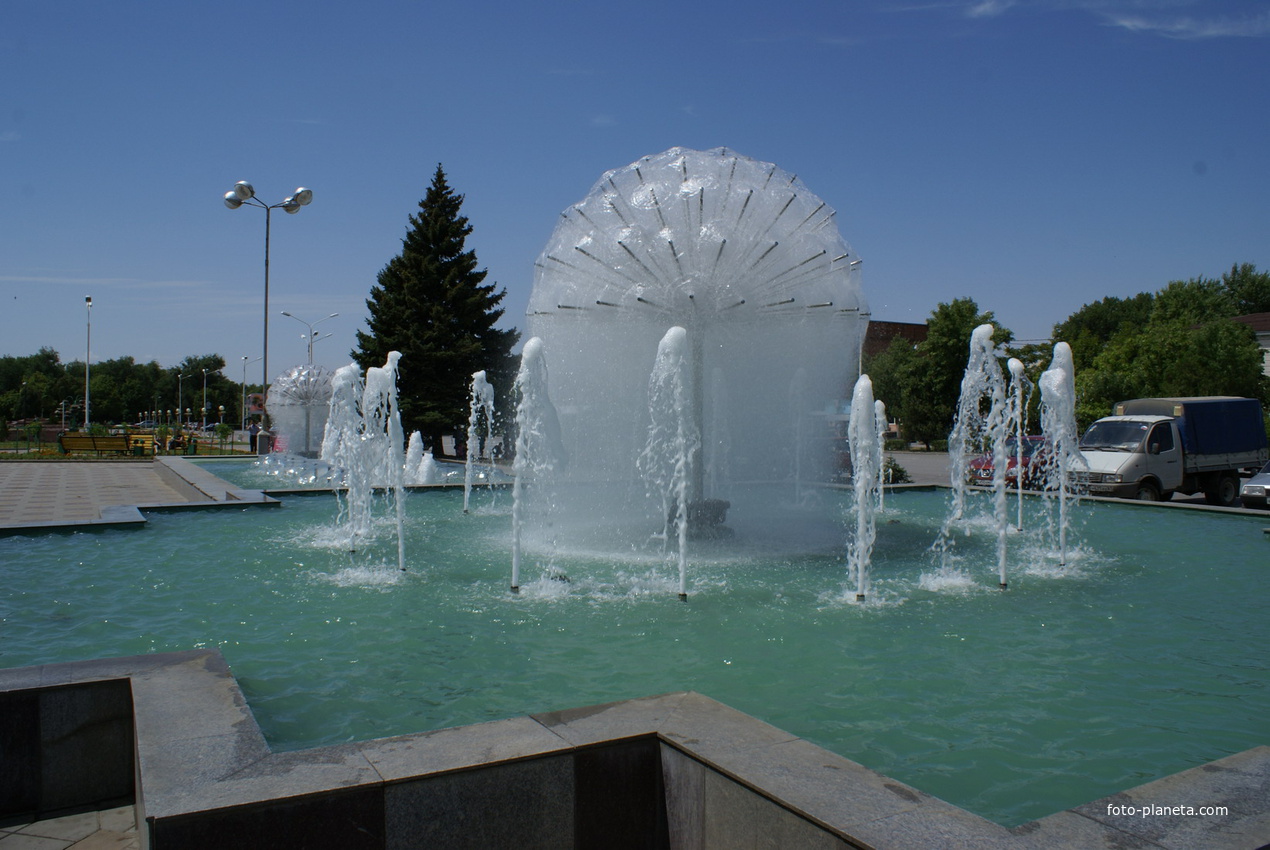 фонтаны города в центре