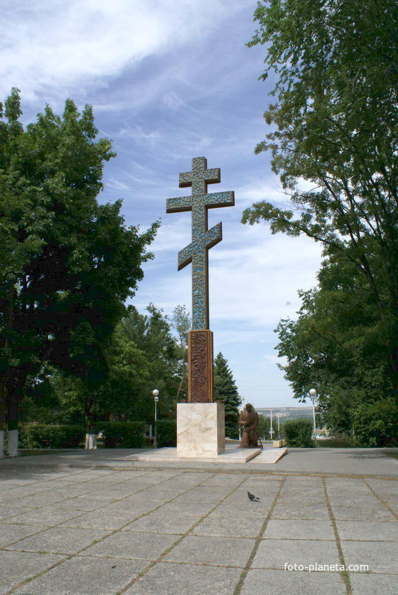 Поклонный Крест на Троицкой площади