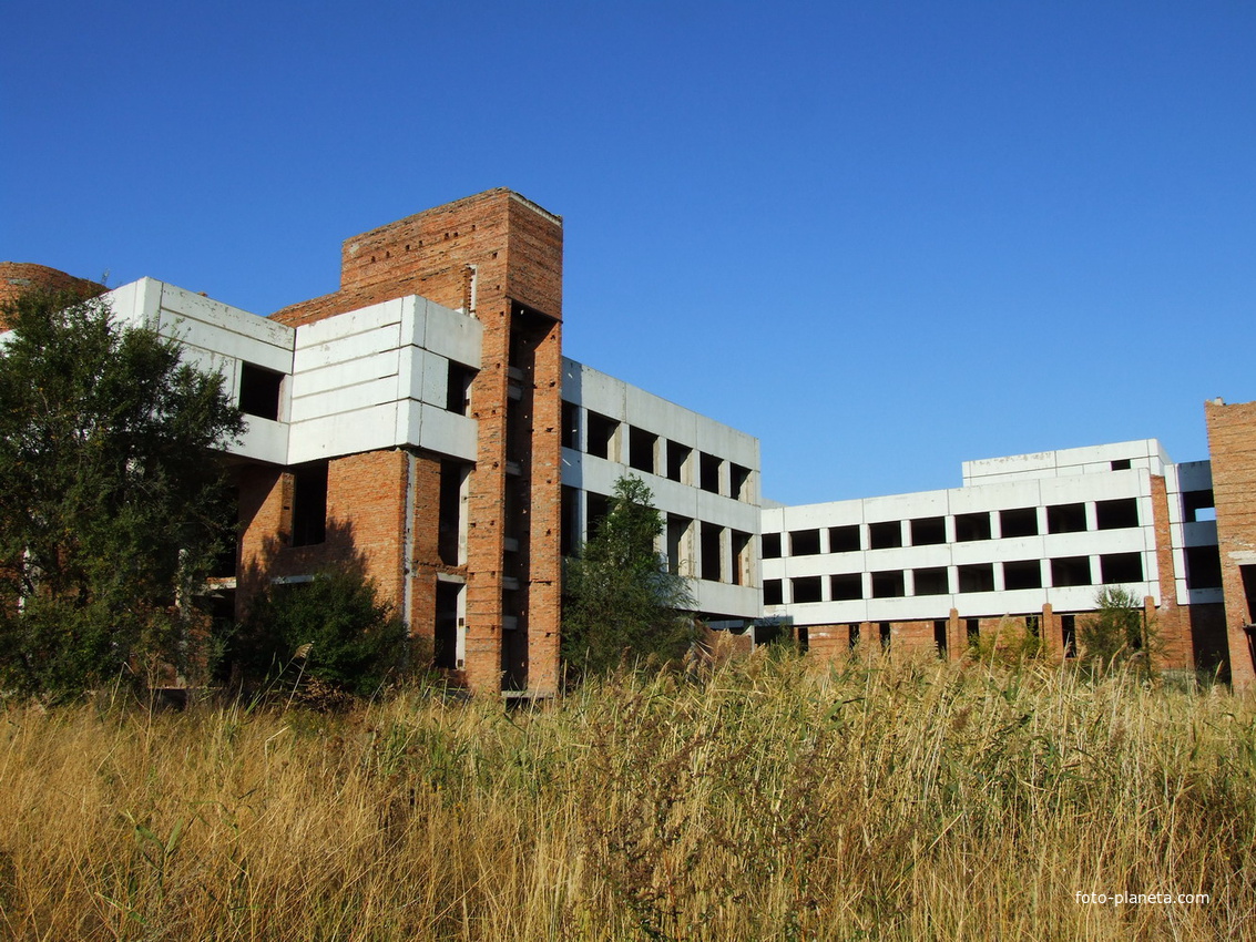 брошенный объект на ул. Гагарина