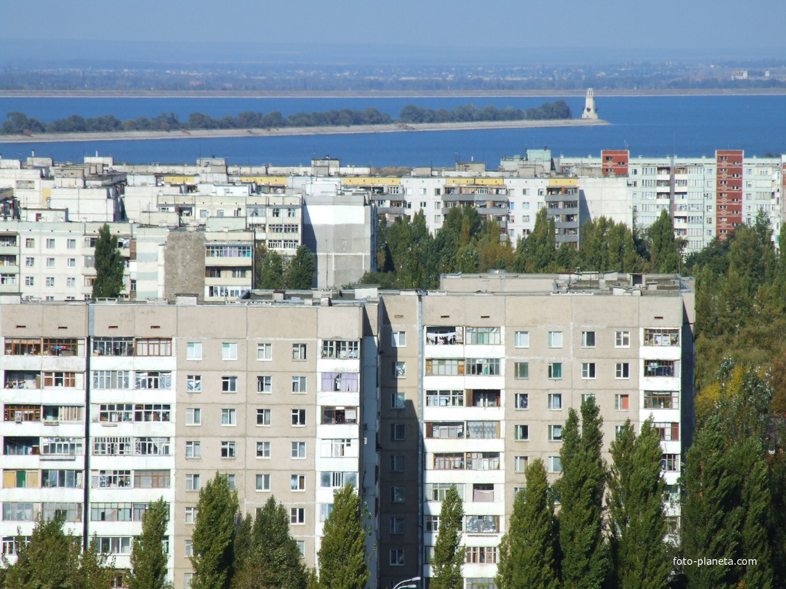 Волгодонск - вид на волнорез с маяком