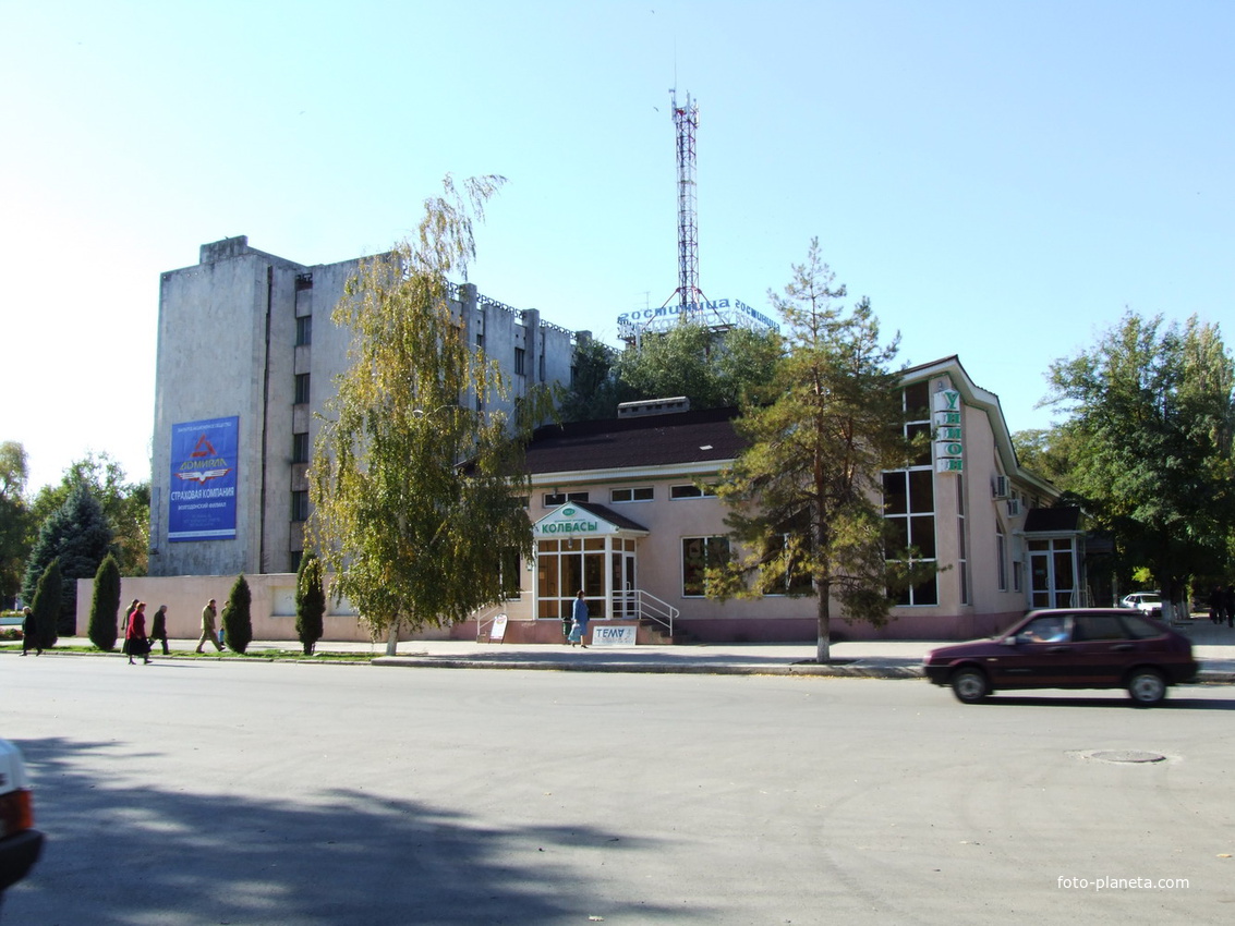 гостиница и банк СБС