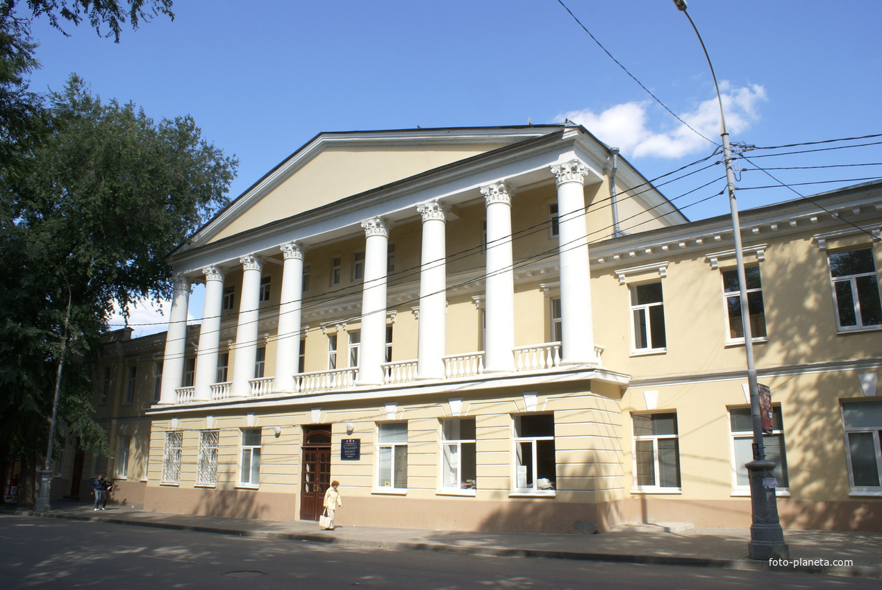 пединститут -факультет иностранных языков