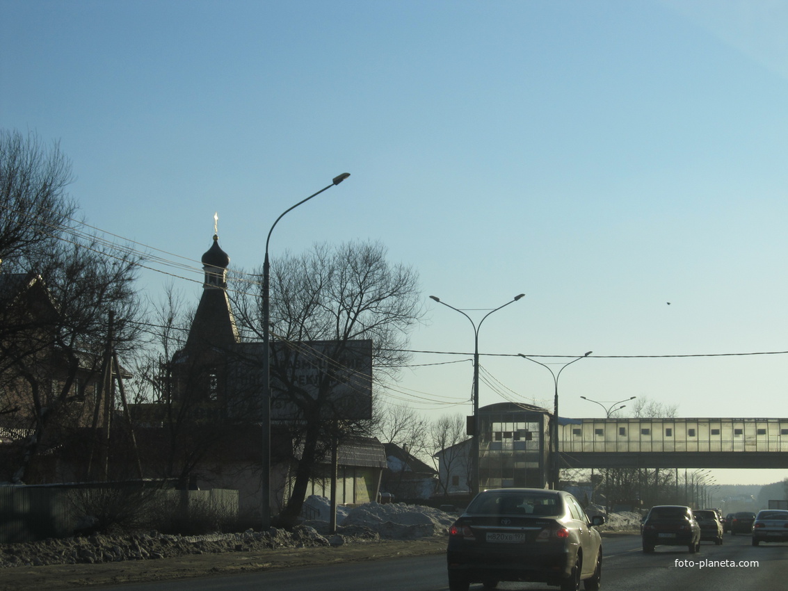 Вид на церковь Иконы Божией Матери Казанская с Калужского шоссе