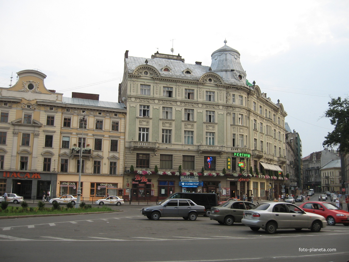 По улицам Львова.