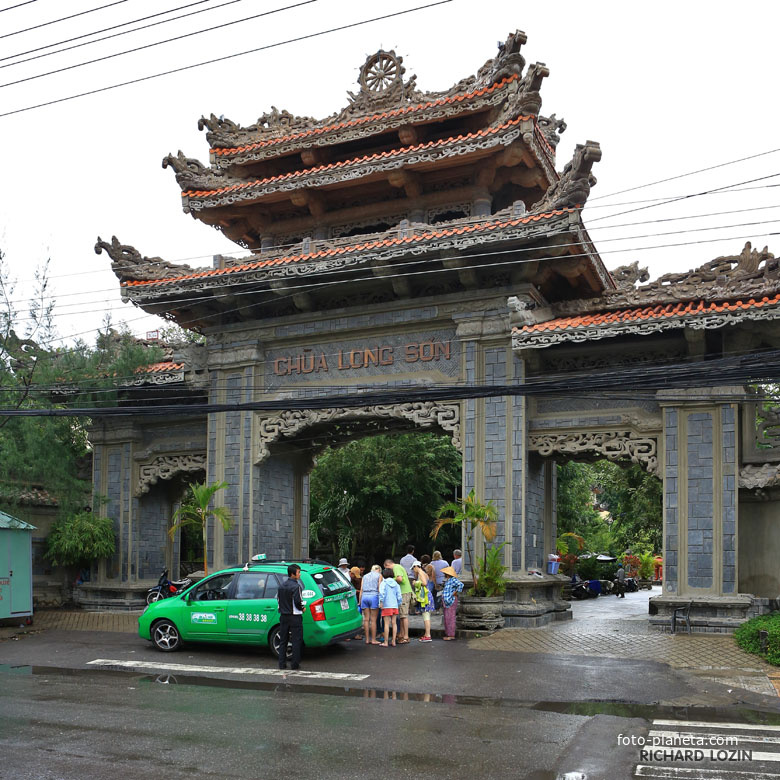 Long Sơn Pagoda