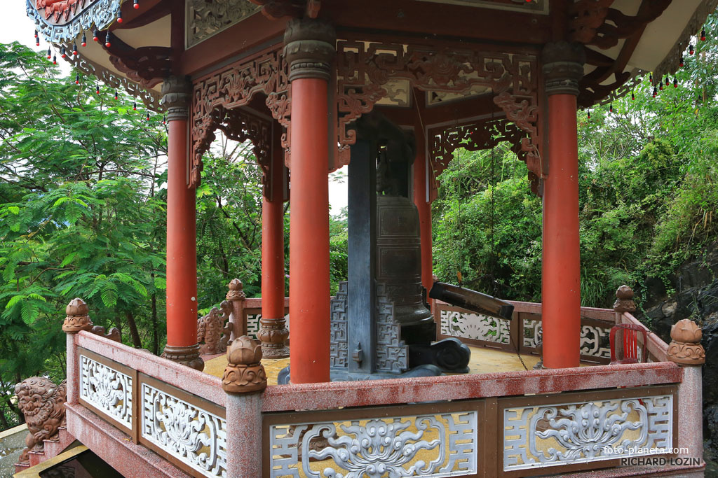 Long Sơn Pagoda